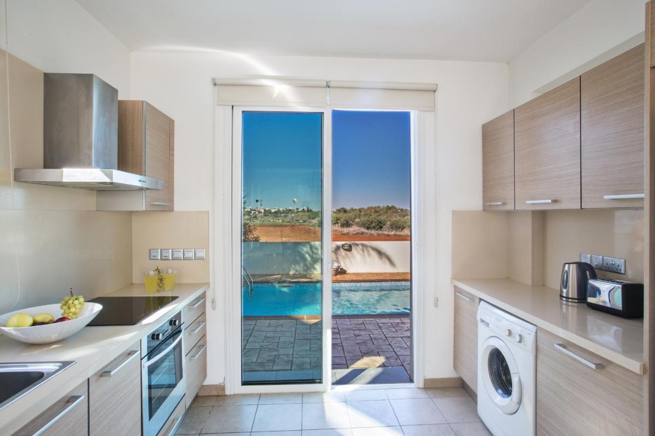 Seaspray Villa Protaras Eksteriør billede
